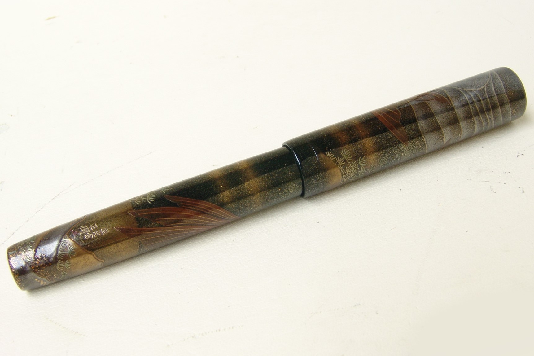 NamikiEmperorSizeGoldFishFP_D